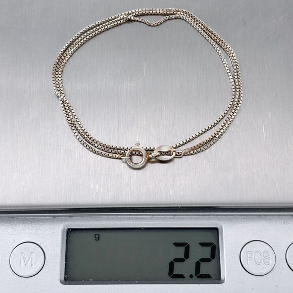 Vintage Italy A Sterling Silver 925 0.9mm Box Chain Necklace 18" - Picture 2 of 3